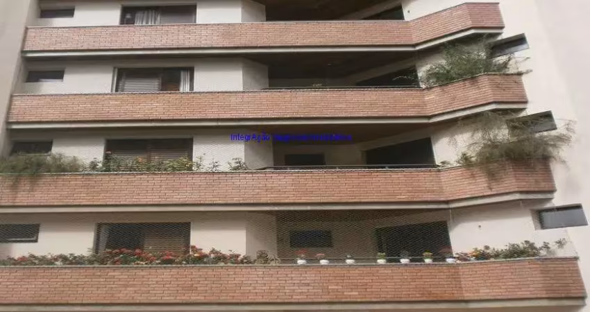 Apartamento 387m², 04 dormitórios (sendo suítes), 05 banheiros e 04 vagas na garagem.  condomínio com portaria, segurança 24hrs, piscina, sala de giná