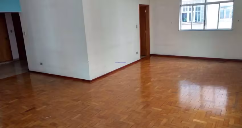 Apartamento 198m², 03 dormitórios, 02 banheiros e 01 vaga na garagem.  condomínio com portaria 24hrs, salão de festa, churrasqueira e solarium.