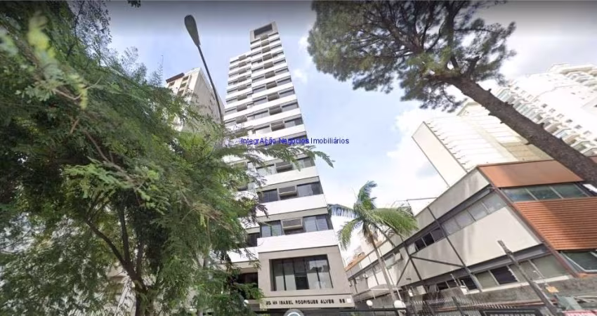 Conjunto Comercial 32m², 01 sala, 01 banheiro e 01 vaga na garagem.  Condomínio com recepção e segurança.  Excelente localização