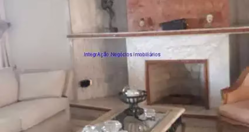 Apartamento 170m², 04 dormitórios (sendo 01 suíte), 03 banheiros e 03 vagas na garagem.  condomínio com portaria 24hrs, piscina, sauna, salão de festa