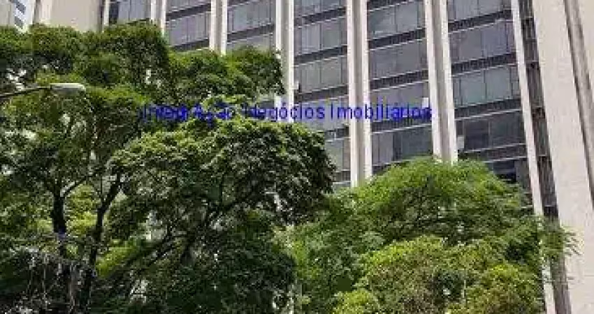 Condomínio com recepção e portaria.  excelente localização entre a rua flórida e avenida engenheiro luís carlos berrini.