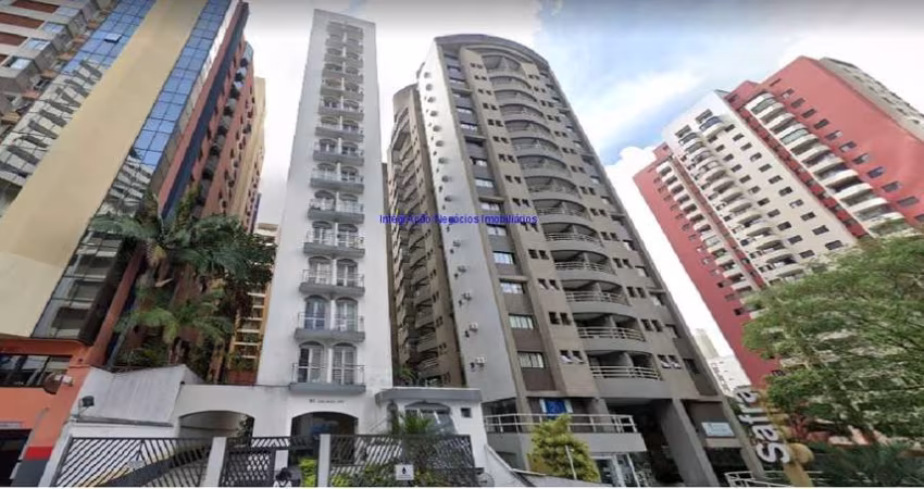 Condomínio com segurança e portaria 24h, Jardim e Salão de Festa.  Excelente Localização à 9 minutos andando da Avenida Paulista, em frente ao Sírio