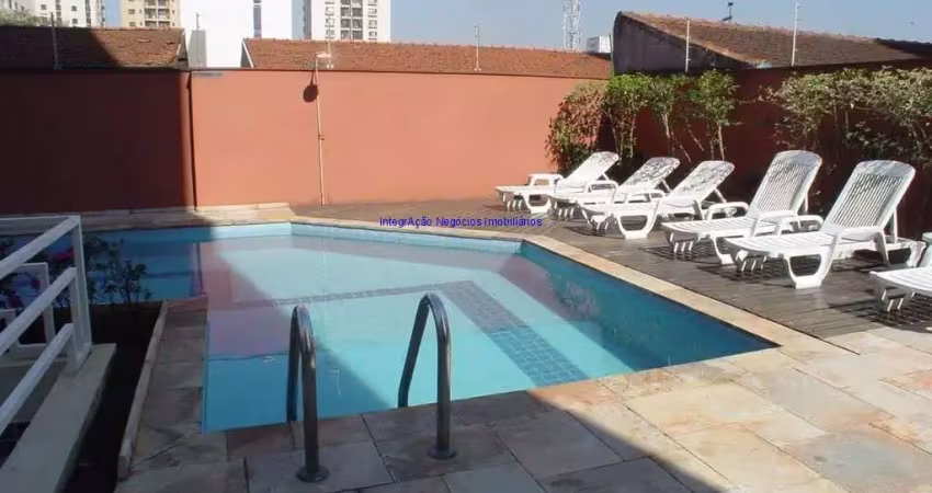 Condomínio com piscina, churrasqueira, espaço gourmet, academia, brinquedoteca, quadra, playground, área verde, salão de jogos e de festas.