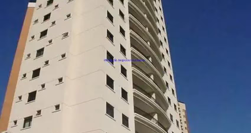Condomínio com segurança, portaria, churrasqueira, playground, piscina, quadra, academia, salão de festas e salão de jogos.  excelente localização