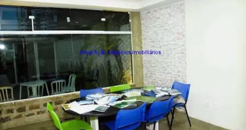 Prédio comercial 600m² em 04 pavimentos, subsolo: 03 salas grandes, 01 sala pequena, 03 depósitos,  02 wcs e jardim.