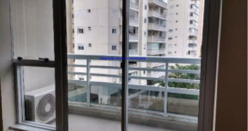 Condomínio com recepção e portaria.  Próximo a duas estações de metrô, Fácil acesso a Avenida Paulista, e AOS HOSPITAIS BENEFICÊNCIA PORTUGUESA,