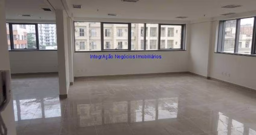 Conjunto comercial 50m², 02 banheiros e 02 vagas na garagem com manobristas. Excelente localização, ao lado do metrô Marechal Deodoro.