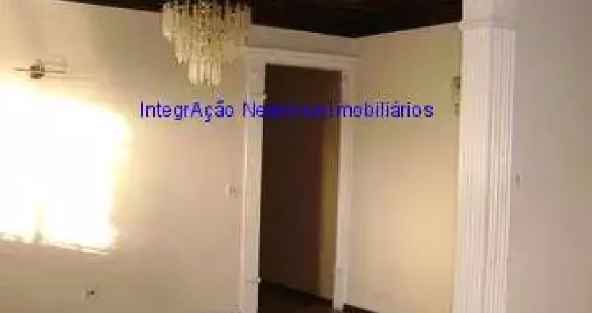 Casa 525.05m², 05 dormitórios, 05 banheiros e 04 vagas na garagem.   excelente localização á 8 minutos andando para a estação do metrô
