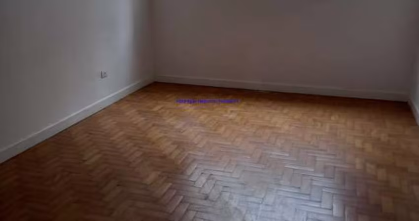 Apartamento 80m², 02 dormitórios e 02 banheiros.   Condomínio com portaria.  Excelente localização entre as Ruas Dona Antônia de Queirós, Frei Caneca
