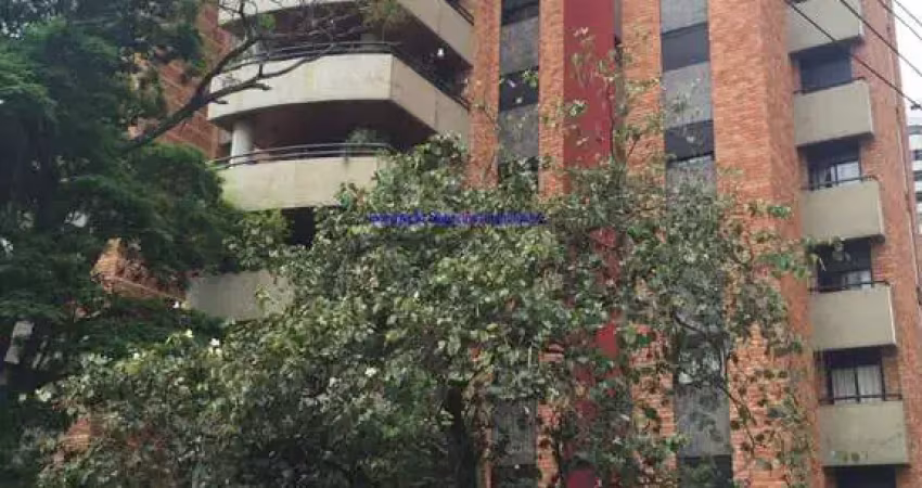 Condomínio com portaria, segurança 24hrs, piscina, piscina infantil, salão de festa, sauna, academia e quadra poliesportiva.  excelente localização