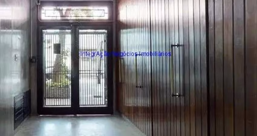 Apartamento 47m², 02 dormitórios e 01 banheiro.  Condomínio com portaria.  Excelente localização á 6 minutos andando para a estação do metrô República