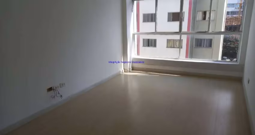 Conjunto comercial 100m², 04 salas, 02 banheiros, 02 copas e uma recepção.   excelente localização entre as ruas francisca miquelina, aguiar de barros