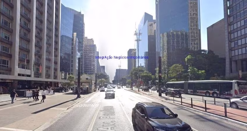 Loja 428m², 02 banheiros e 08 vagas na garagem.  Excelente localização á 8 minutos para a estação do metrô Brigadeiro; Entre as Alamedas Santos