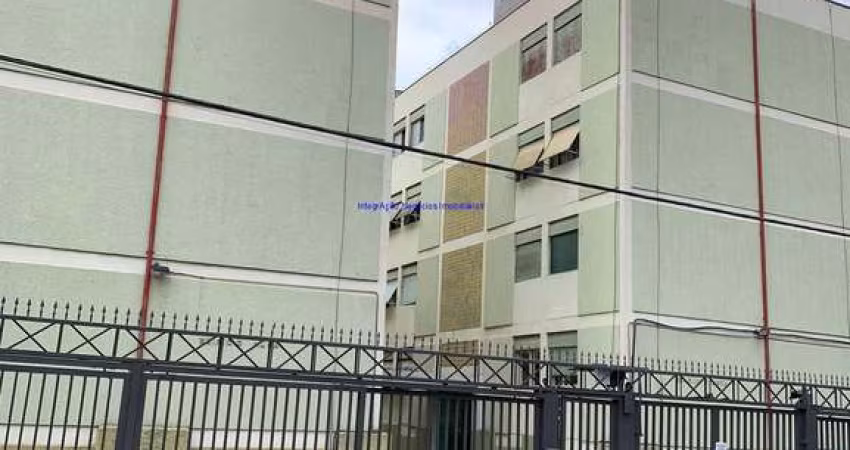 Apartamento 61m², 02 dormitórios, 01 banheiro e 01 vaga de garagem.  Condomínio com portaria e segurança.  Excelente localização