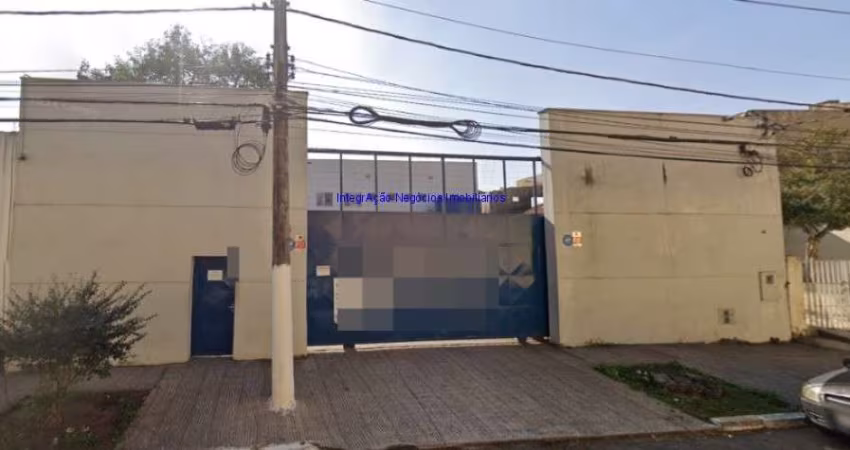 Galpão 2.200m².  Excelente localização entre as Avenidas Do Pedro I, Teresa Cristina e Rua Doutor Ricardo Daunt.