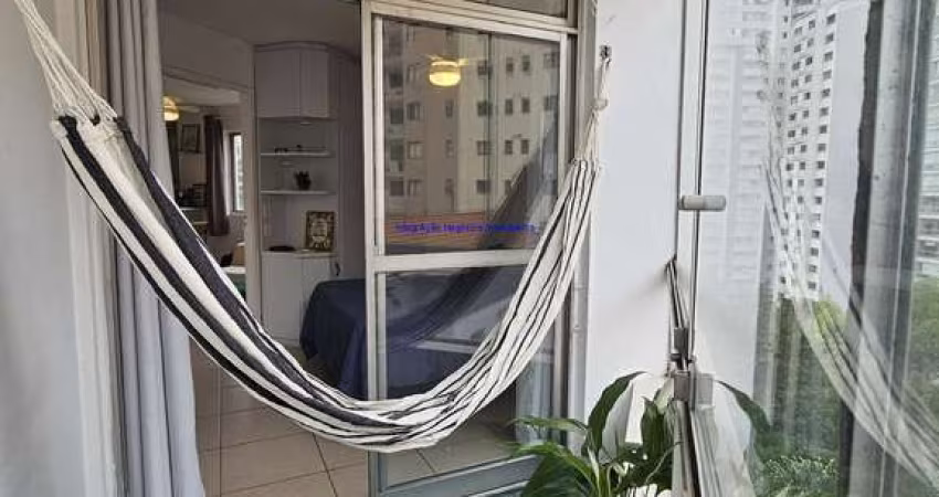 Apartamento 45m², 01 dormitório, 01 banheiro e 01 vaga de garagem.  Condomínio com segurança, portaria, piscina, academia, salão de festas