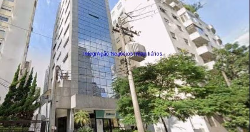 Conjunto Comercial 137,11m², 03 banheiros e 02 vagas na garagem.   Condomínio com recepção e segurança.  Excelente localização