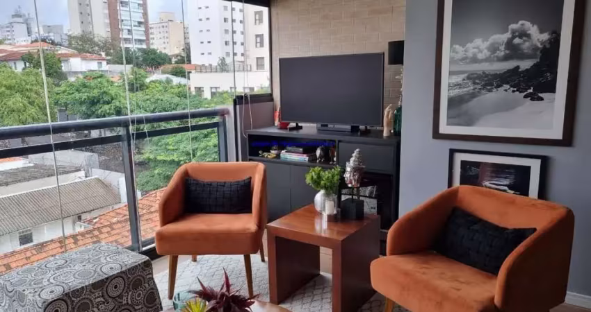 Apartamento 166m², 03 dormitórios (sendo 02 suítes), 05 banheiros e 02 vagas na garagem.  condomínio com segurança, portaria, piscina, academia