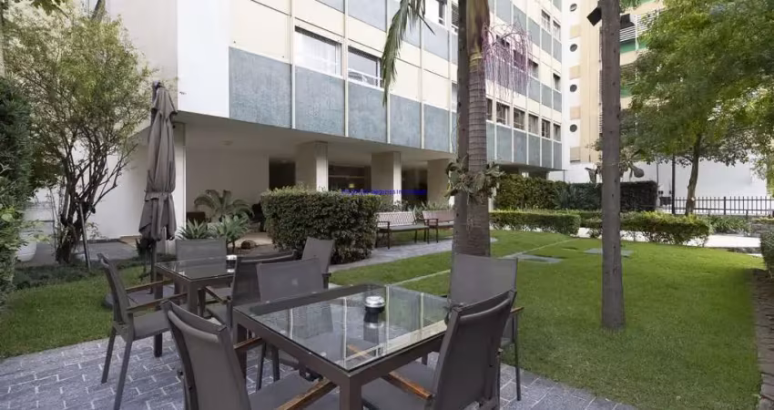 Apartamento 213,50m², 03 dormitórios (sendo suítes), 04 banheiros, 02 vagas na garagem.  condomínio com portaria e segurança.  ótima localização