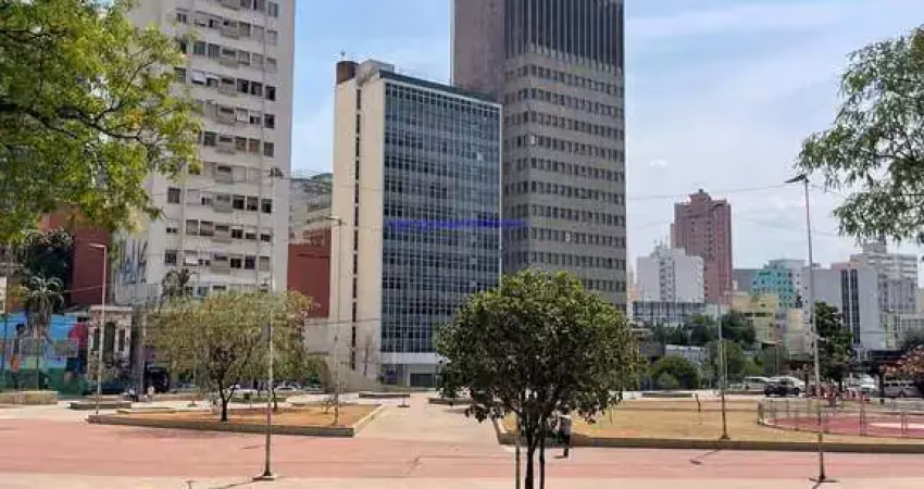Apartamento studio 45m², 1 dormitório e 1 banheiro.  condomínio com portaria e segurança.  ótima localização entre as ruas da consolação
