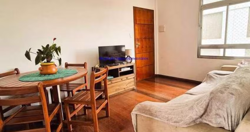 Apartamento 96m², 02 dormitórios e  01 banheiro.  Condomínio com portaria e segurança.  Excelente localização entre as Avenidas Piassanguaba, Nhandú