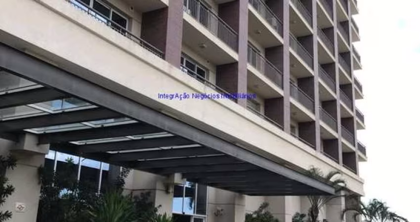 Conjunto comercial 62m², 01 copa, 01 banheiro e 01 vaga na garagem. Piso flutuante em peças granito, copa com cuba e bancada armários.  Condomínio