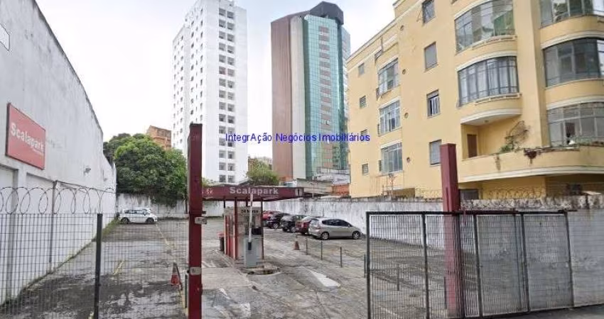Terreno  800m².   Excelente localização a 4 minutos andando para a estação de metro Santa Cecilia;  Entre as Ruas Jaguaribe, Jesuíno Pascoal e Amaral