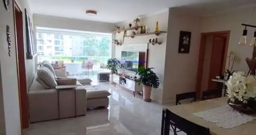 Apartamento  136m², 03 dormitórios (sendo suítes) e 04 banheiros.  condomínio com portaria, salão de festas, piscina e academia.