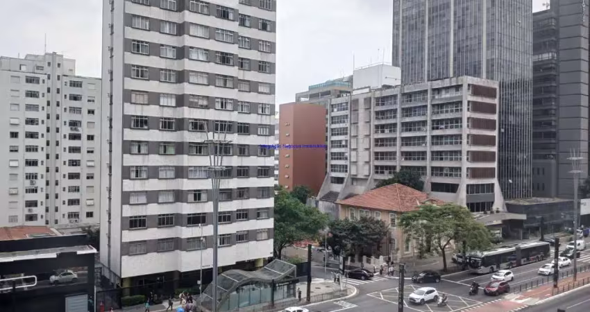 Condomíno com recepção e portaria.  excelente localização á 38 segundos andandopara a estação do metrô brigadeiro; entre as ruas cincinato braga,