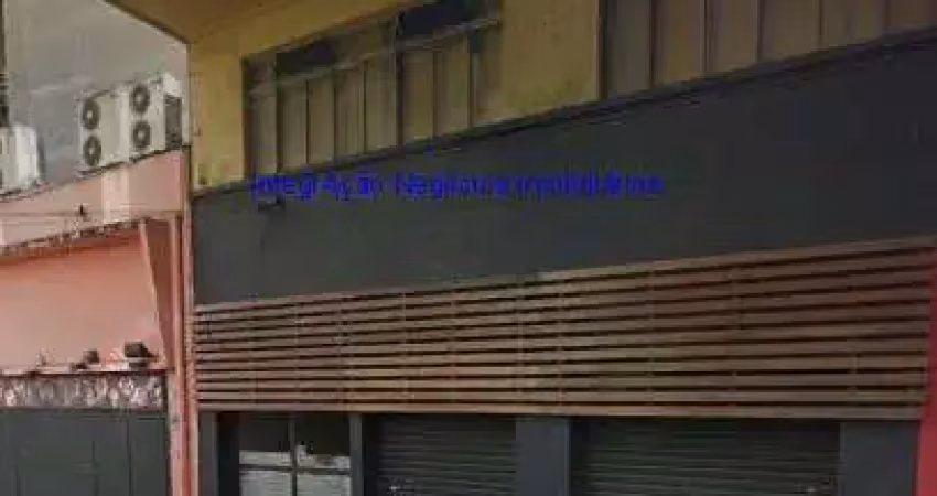 Loja 255m² e 06 banheiros.    excelente localização á 6 minutos andando para a estação do metrô  republica; entre a avenida são joão