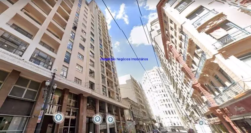 Conjunto comercial 656,00m², em dois andares cada com 02 salas e 03 banheiros.  condomínio com recepção e segurança.  excelente localização