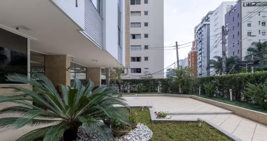 Apartamento 155m², 03 dormitórios (sendo suítes), 03 banheiros e 02 vagas na garagem.  condomínio com portaria e segurança.  excelente localização