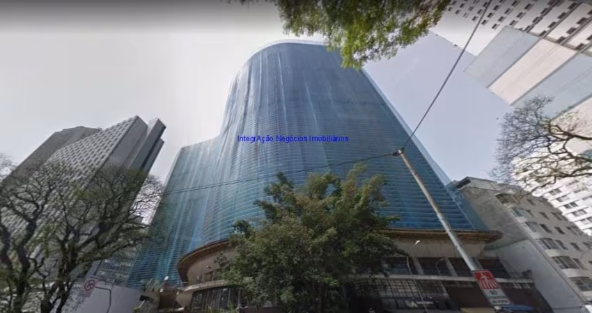 Apartamento Studio 30m², 01 dormitório e 01 banheiro.  Condomínio com portaria 24hrs.  Excelente localização á 4 minutos andando para a estação