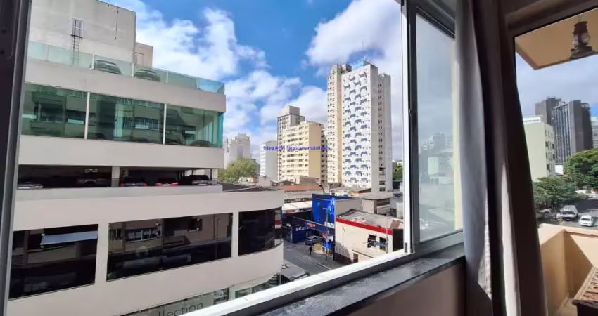 Apartamento 96m², 02 dormitórios e 02 banheiros.  condomínio com portaria, elevadores e zelador.  excelente localização á 6 minutos andando