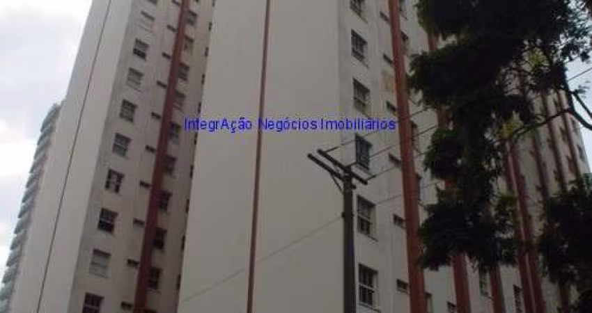 Condomínio com portaria 24hrs e jardim.  Excelente localização á 6 minutos andando para a estação do metrô Consolação; Entre as Ruas Augusta,
