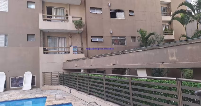 Apartamento 80m², 02 dormitórios, 01 banheiro e 01 vaga de garagem.  Condomínio com portaria, segurança, piscina, academia e salão de festas.