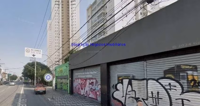 Loja 620m² e 02 banheiros  Excelente localização, entre as Ruas Joaquim Ferreira, Guaicurus e Avenida Santa Marina.  Todas as informações aqui anuncia