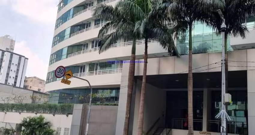 Conjunto Comercial 38m², 01 banheiro e 01 vaga na garagem.    Condomínio com recepção e segurança.  Excelente localização