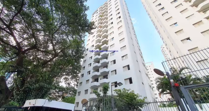 Apartamento 55m², 02 dormitórios, 02 banheiros e 01 vaga na garagem.  Condomínio com portaria 24hrs e jardim.  Excelente localização á 10 minutos anda