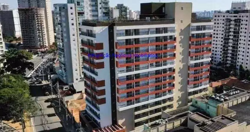 Apartamento studio 33m², 01 dormitório e 01 banheiro.  condomínio com portaria, segurança,  academia e salão de festa.  excelente localização