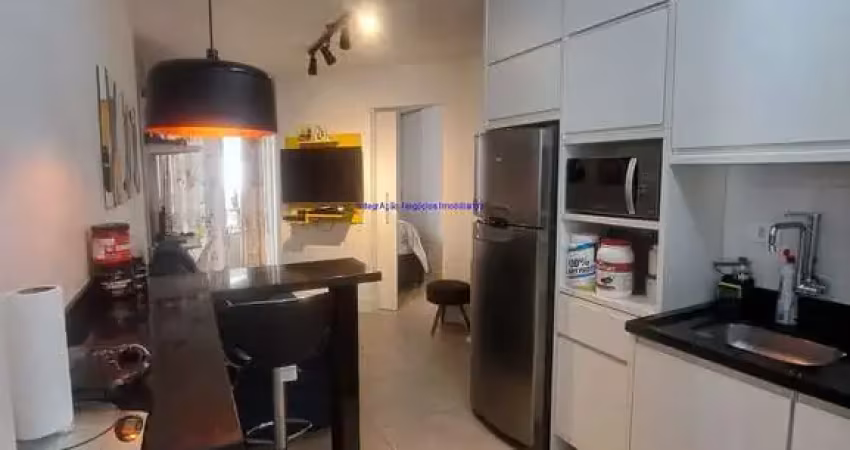 Apartamento 30m², 01 dormitório, 01 banheiro e 01 vaga de garagem.  condomínio com portaria, segurança, piscina, academia e salão de festas.