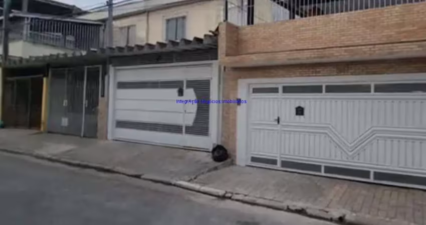 Casa 112m², 03 dormitórios, 02 banheiros e 02 vagas de garagem.  condomínio com recepção e segurança 24hrs.  excelente localização entre as avenidas