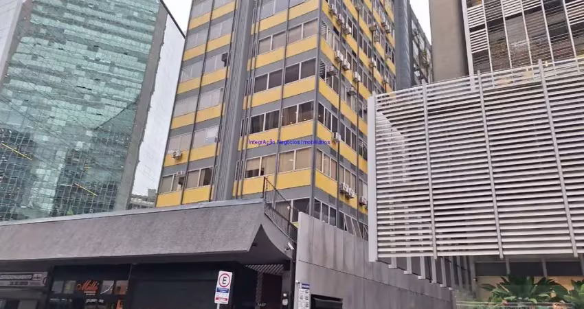 Condomínio com recepção.  excelente localização á 3 minutos andando para a estação do metrô consolação; entre as ruas são carlos do pinhal, augusta,