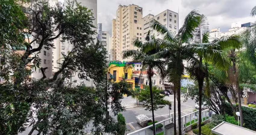 Apartamento 228,32m², 04 dormitórios (sendo 01 suíte), 03 banheiros, 02 vagas de garagem e dependência de empregada.  condomínio com portaria