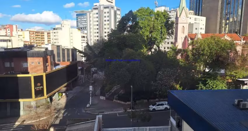 Apartamento com 100m², 02 dormitórios, 02 banheiros e 01 vaga na garagem.   condomínio com segurança e portaria 24 horas.