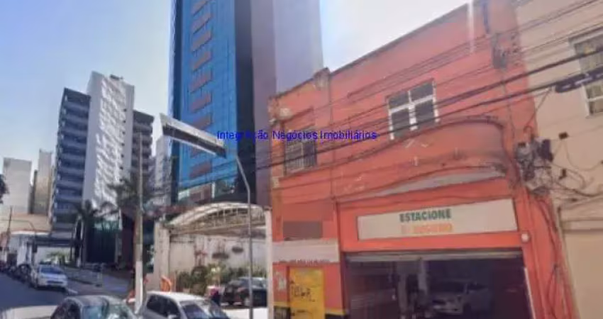 Loja 324m² e 01 banheiro.  excelente localização á 8 minutos andando para a estação do metrô republica; entre as ruas jesuíno pascoal, frederico