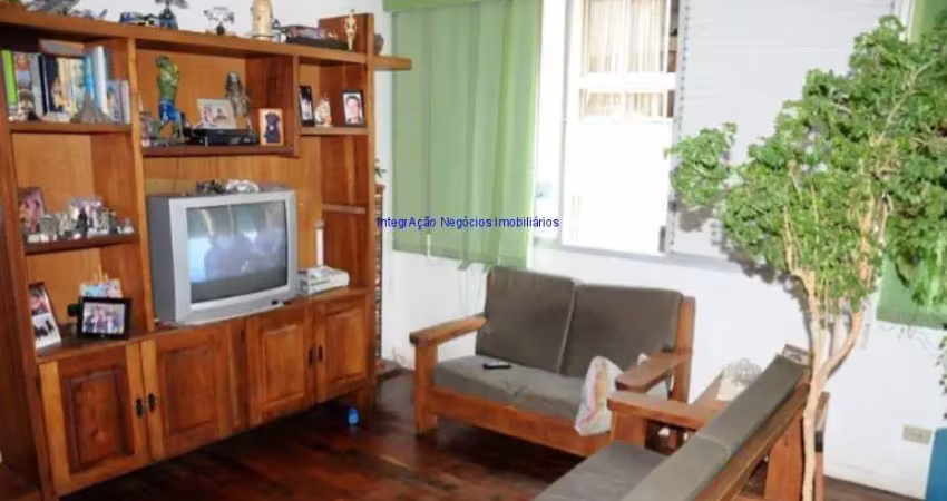 Apartamento  195m², 04 dormitórios (sendo suítes), 04 banheiros e 03 vagas de garagem.  condomínio com portaria e segurança.  excelente localização