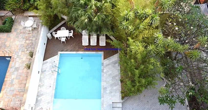Apartamento  195m², 04 dormitórios (sendo suítes), 04 banheiros e 03 vagas de garagem.  condomínio com portaria e segurança.  excelente localização