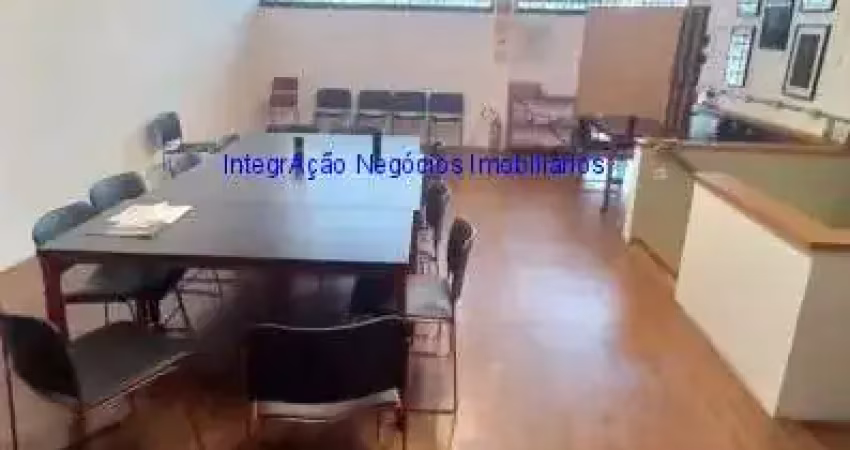 Conjunto comercial 80m², 03 salas e 02 banheiros.  excelente localização, próximo da estação do metrô fradique coutinho; entre as ruas  mateus grou