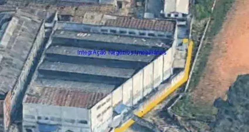 Terreno 2.596m².  excelente localização entre a avenida ermano marchetti e praça comendador hiada torlay.  todas as informações aqui anunciadas são